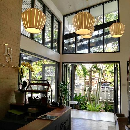 18 In Town Homestay Chiang Mai Esterno foto