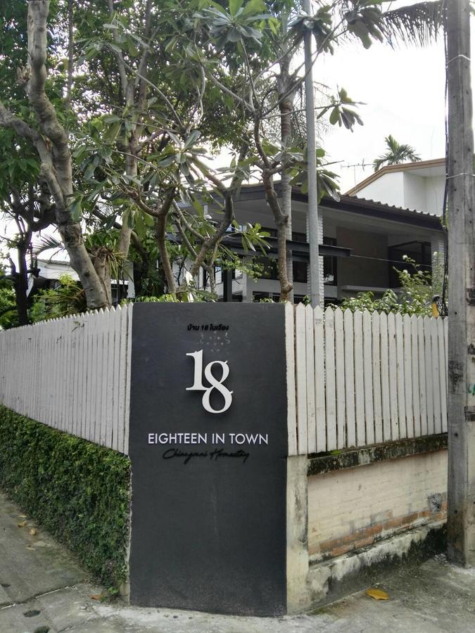 18 In Town Homestay Chiang Mai Esterno foto