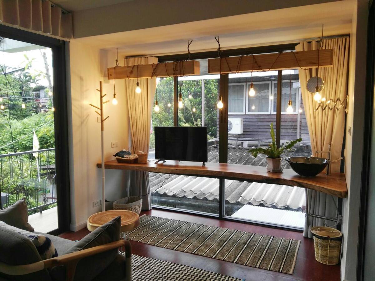 18 In Town Homestay Chiang Mai Esterno foto
