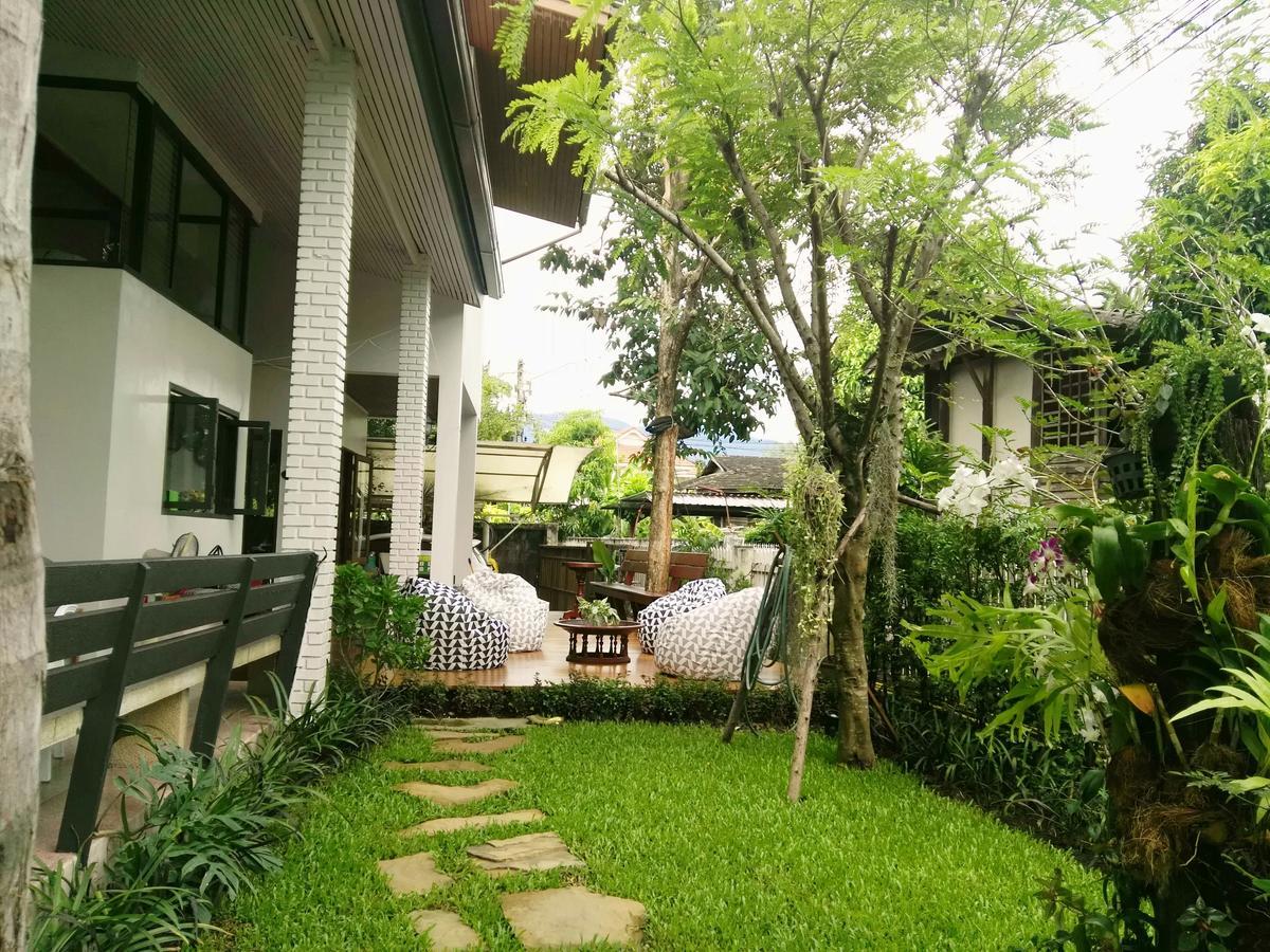 18 In Town Homestay Chiang Mai Esterno foto